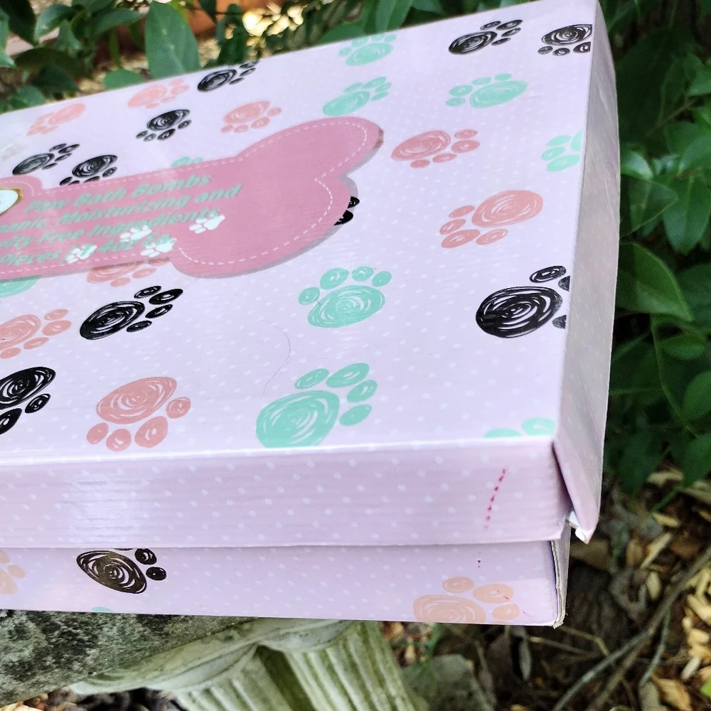 - HEAVEN & EARTH LUXURY RARE ORGANIC PAW DOG SHAPED BATH BOMBS NIB $89 LTD. ED.